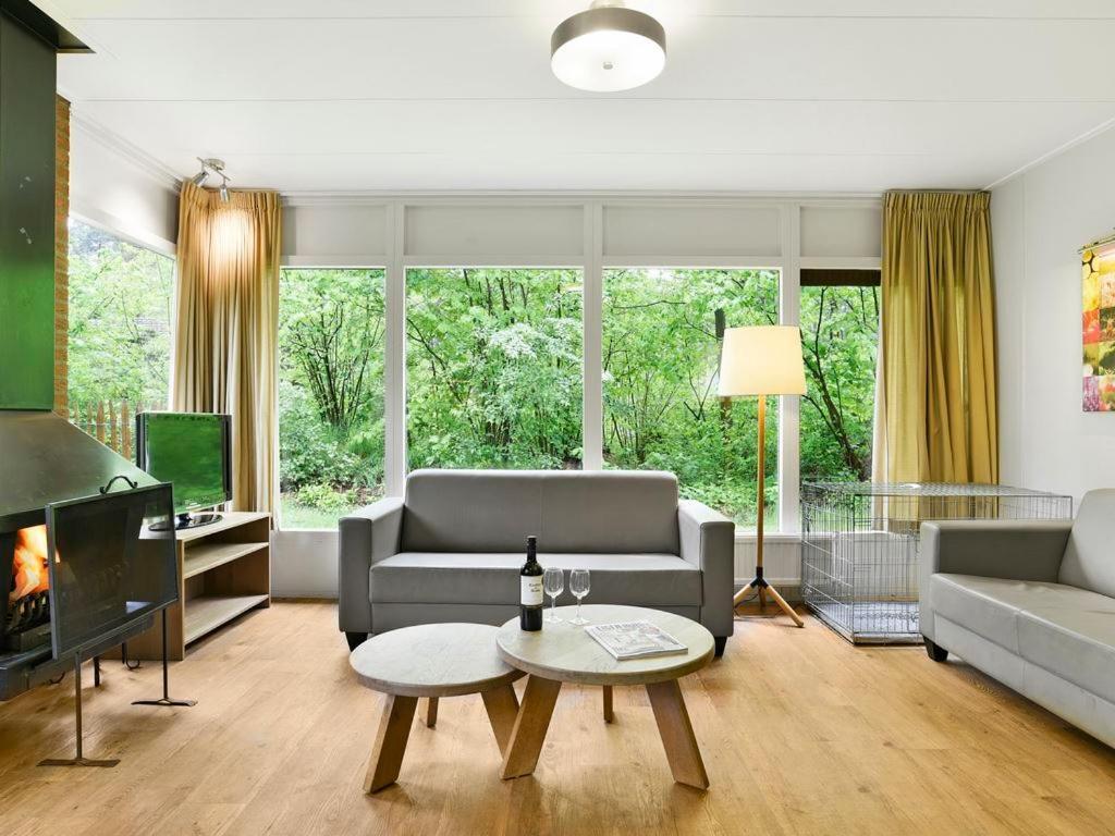 Comfort 6-Person Dog Bungalow In The Holiday Park Landal Heideheuvel بيكبيرخين المظهر الخارجي الصورة