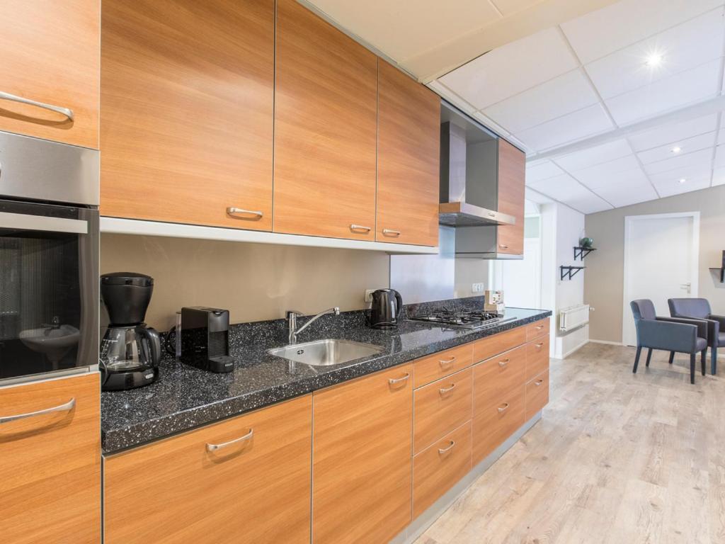 Comfort 6-Person Dog Bungalow In The Holiday Park Landal Heideheuvel بيكبيرخين الغرفة الصورة