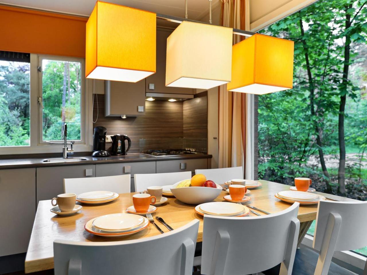 Comfort 6-Person Dog Bungalow In The Holiday Park Landal Heideheuvel بيكبيرخين الغرفة الصورة