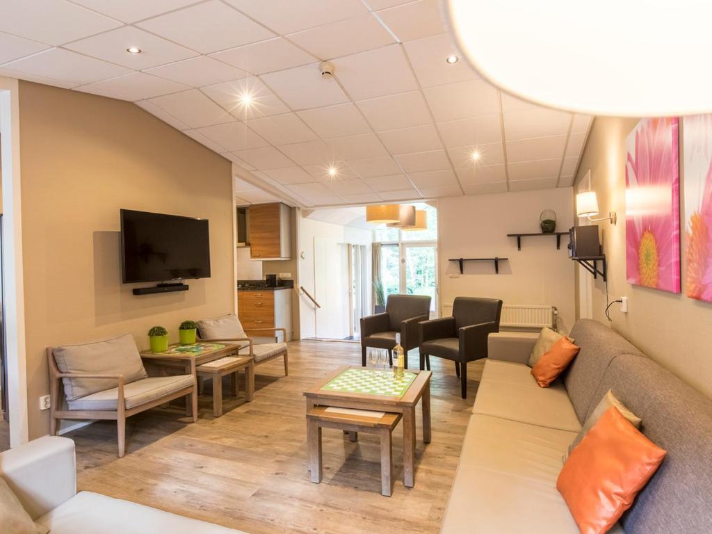Comfort 6-Person Dog Bungalow In The Holiday Park Landal Heideheuvel بيكبيرخين الغرفة الصورة