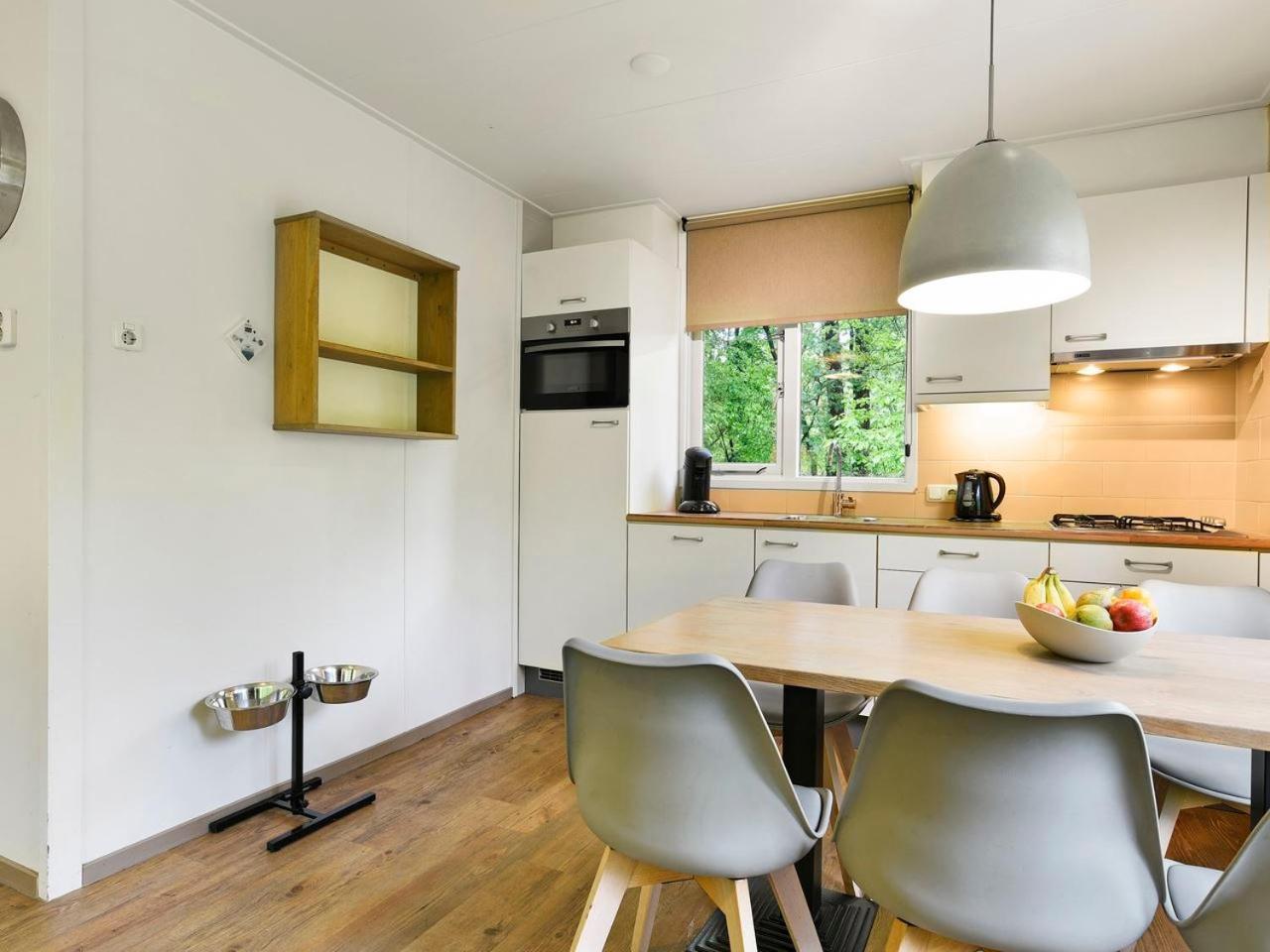 Comfort 6-Person Dog Bungalow In The Holiday Park Landal Heideheuvel بيكبيرخين المظهر الخارجي الصورة