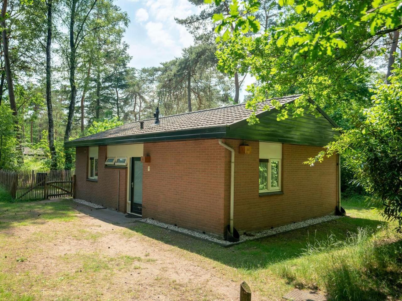Comfort 6-Person Dog Bungalow In The Holiday Park Landal Heideheuvel بيكبيرخين المظهر الخارجي الصورة