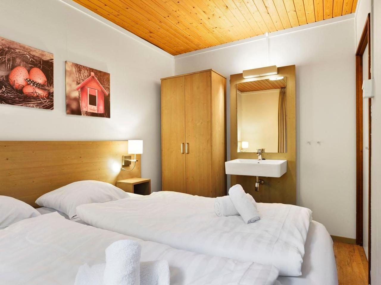 Comfort 6-Person Dog Bungalow In The Holiday Park Landal Heideheuvel بيكبيرخين المظهر الخارجي الصورة